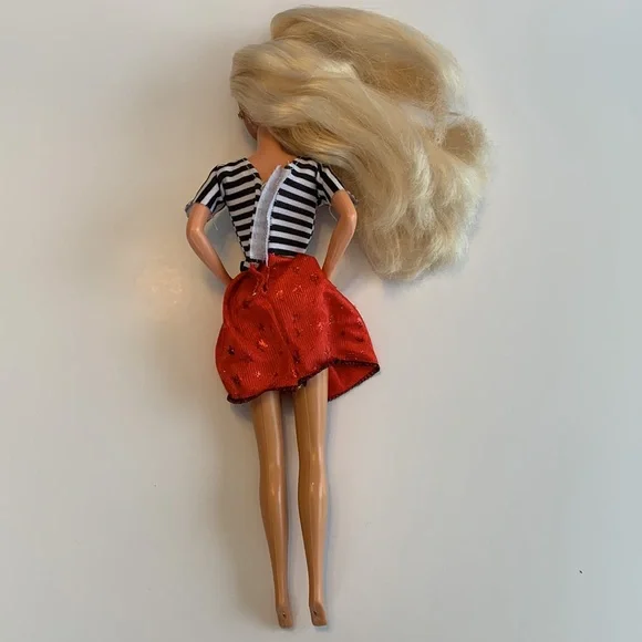 Vintage Barbie, Holiday Barbie 1991 #1871 - Picture 4 of 16